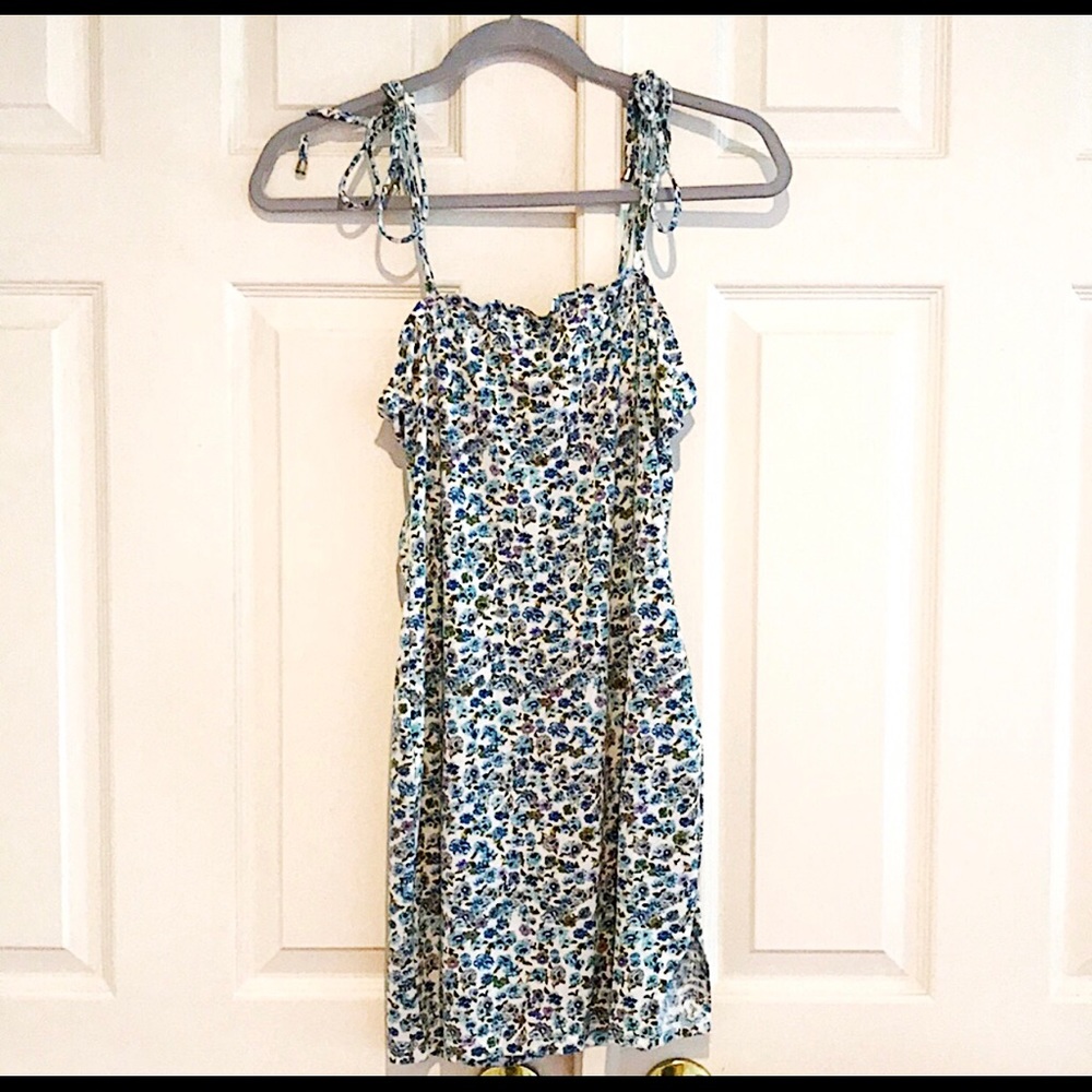 VIRAL BRAND NEW FLORAL dress!
